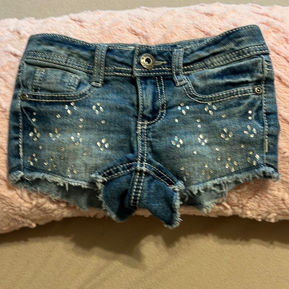 Mudd girls Jean shorts. Size 6